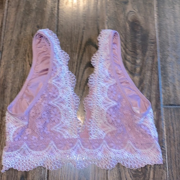 Victorias Secret purple lace bralette boho size medium - Picture 3 of 6